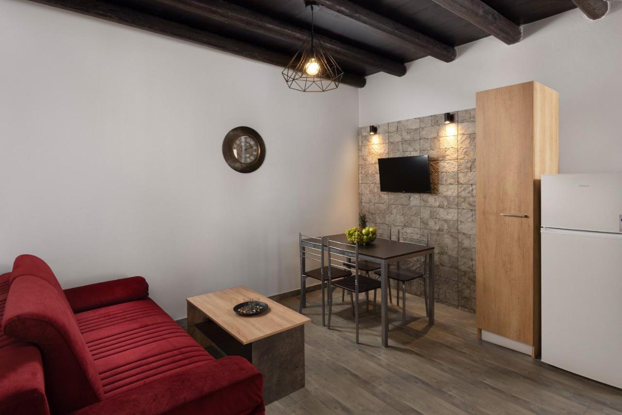 Apartments In The Center Marasia Rhodes City 外观 照片